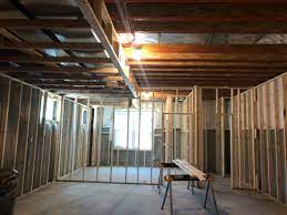 1 Uniform Ceiling Height Or Two Heights