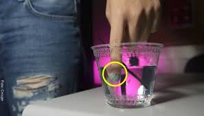 El esmalte de uñas que detecta droga en tu bebida