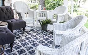 how to paint wicker furniture for a