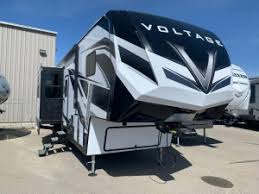 6 toy hauler fifth wheels with