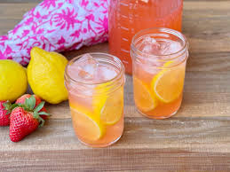 strawberry lemonade moonshine recipe