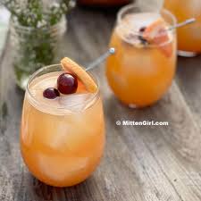 white wine sangria with peach schnapps