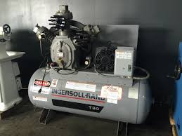 Lightweight with excellent manueverability even on the roughest terrain, perfect for environments where electricity is. Ingersoll Rand Air Compressor T 30 Compressor Air Compressor Ingersoll Rand