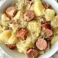 crockpot sausage sauer and potatoes