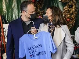 Doug, ella and cole emhoff supported wife and stepmother kamala harris on the campaign trail.ap. Yuvqqyirv8akym