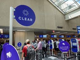 The global entry credit can be used every four years, while the tsa precheck credit is good every 4.5 years. Tsa Precheck Vs Global Entry Vs Clear Creditcards Com
