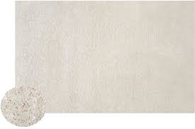 comfort rug in white 5 x 8