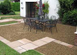 how to build a pea gravel patio