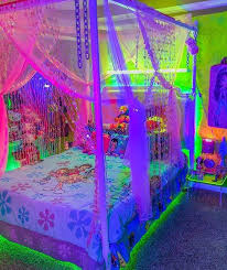 8 retro bedrooms ideas neon room