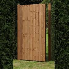 Wooden Garden Driveway Gates With