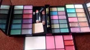 kiss beauty makeup kit 24 colours