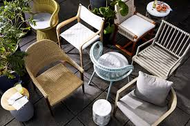 cleaning outdoor furniture and cushions
