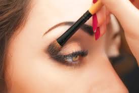 7 simple makeup tips to make your eyes pop