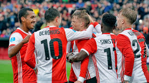 De rebound van bizot valt voor zijn voeten en hij aarzelt niet: Feyenoord Plays Away Fc Twente And Recovers From Debacle Against Az Teller Report