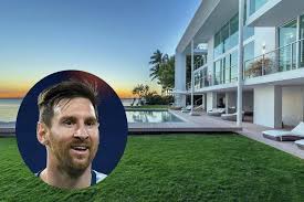Aug 22, 2019 · in 2009, the argentinian bought an old house for €1.8 million.he has spent more than €6 million renovating and adapting his home to his taste. Inside The Lush Miami Estate Lionel Messi Is Renting For 200 000 Month Gq