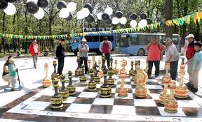 Сыграем в уличные шахматы? (репортаж, фото) » Ежедневная спортивная газета  Кыргызстана Sport.kg