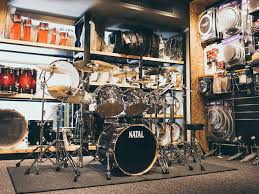 When you need the glamour and presence of a full acoustic drum set on stage—but with the convenience and control of electronic drums—the vad503 is the perfect solution. Swee Lee Drum Shop Music In City Hall Singapore