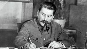 Many episodes of his life are associated with russia's capital. Se Hace Pasar Por Stalin En Tinder Y Desata Pasiones