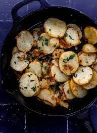 https://www.simplylakita.com/fried-potatoes-onions/ gambar png