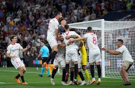 Sevilla se impuso en los penales a la Roma de Dybala y es el campeón de la Europa  League