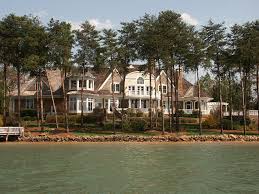 lakefront homes real estate agents