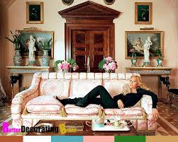 Furniture, ceramic tiles, wallpaper, lighting and home décor designed in iconic versace fashion. Celebrity Home Inside Donatella Versace S Apartment Betterdecoratingbiblebetterdecoratingbible