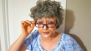 how to do granny makeup and costume