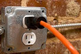 Outdoor Extension Cord Safety Tips