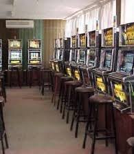 I will explain how to use these electronic machines, they are very easy. Slots And Videopoker Rules How To Play