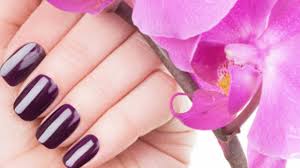 11 best burgundy nail polishes for