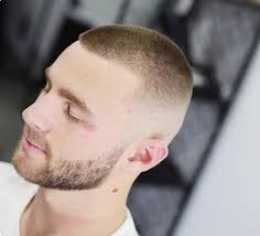 best haircuts for men with oval faces