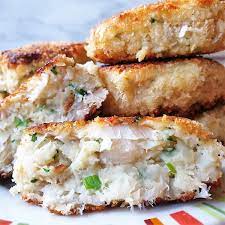easy homemade fish cakes with a crispy