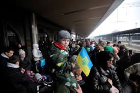 shows packed kyiv train station