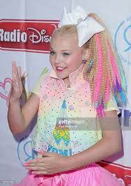 Only 16 years old in age, the performer got to be a household name after her stint on the hit lifetime show, dance moms. Dancer Jojo Siwa On The Red Carpet At Jojo Siwa From Dance Moms Jojo Siwa Bows Jojo Siwa Jojo Siwa Outfits