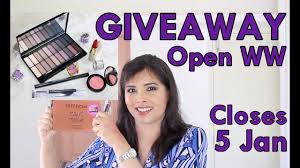 holiday makeup giveaway 2017 open