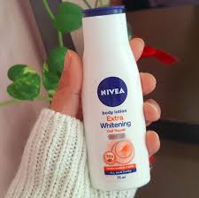 Lower scores are given to better sunscreens and moisturizers. Nivea Extra Whitening Cell Repair Body Lotion With Spf 15 Review Ibh