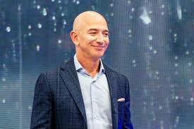Only in a single year, bernard arnault experienced a whopping $30.5 billion increase in net worth, placing him among the top 10 richest men in the world. Amazon S Boss Jeff Bezos Net Worth 2020 Still The Richest Man In The World Buzzaurus