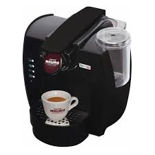 Since 2006 capitani has diversified its production by including capsule coffee machines for which it holds the international patent for the infusion group. Sweety Automatic Capsule With Milk Frother