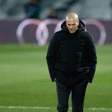 Le PSG propose un salaire XXL à Zinedine Zidane ! - Tout le foot |  Walfoot.be
