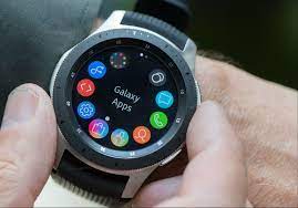 Open the galaxy wearable app and select your device from the list. Samsung Galaxy Watch Apps Hinzufugen Widgets Verwalten