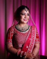 richa pathak makeup artist