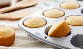 Are muffin tins the same as cupcake tins?