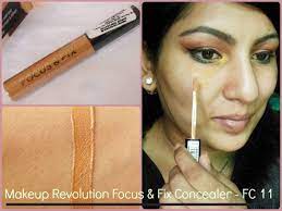 makeup revolution focus and fix liquid