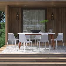 51 Outdoor Dining Tables That Will Wow