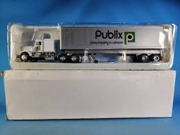 vine publix semi truck and trailer