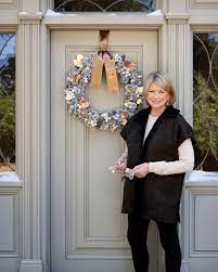 how to hang a wreath without making