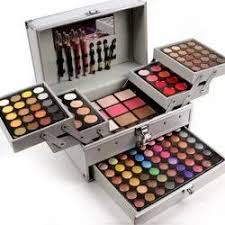 makeup kit wholer from ghaziabad