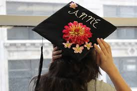 decorate a graduation cap with flowers