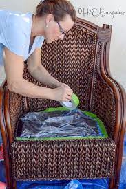 How To Paint Wicker Furniture Quickly