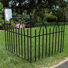 Iron Gothic Arch Garden Border Fence
